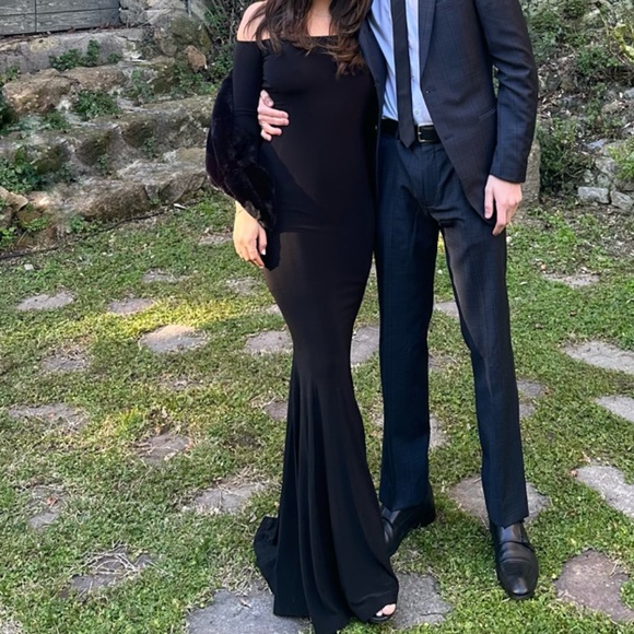 Norma Kamali Off Shoulder Fishtail Gown - Black - Picture 3 of 8